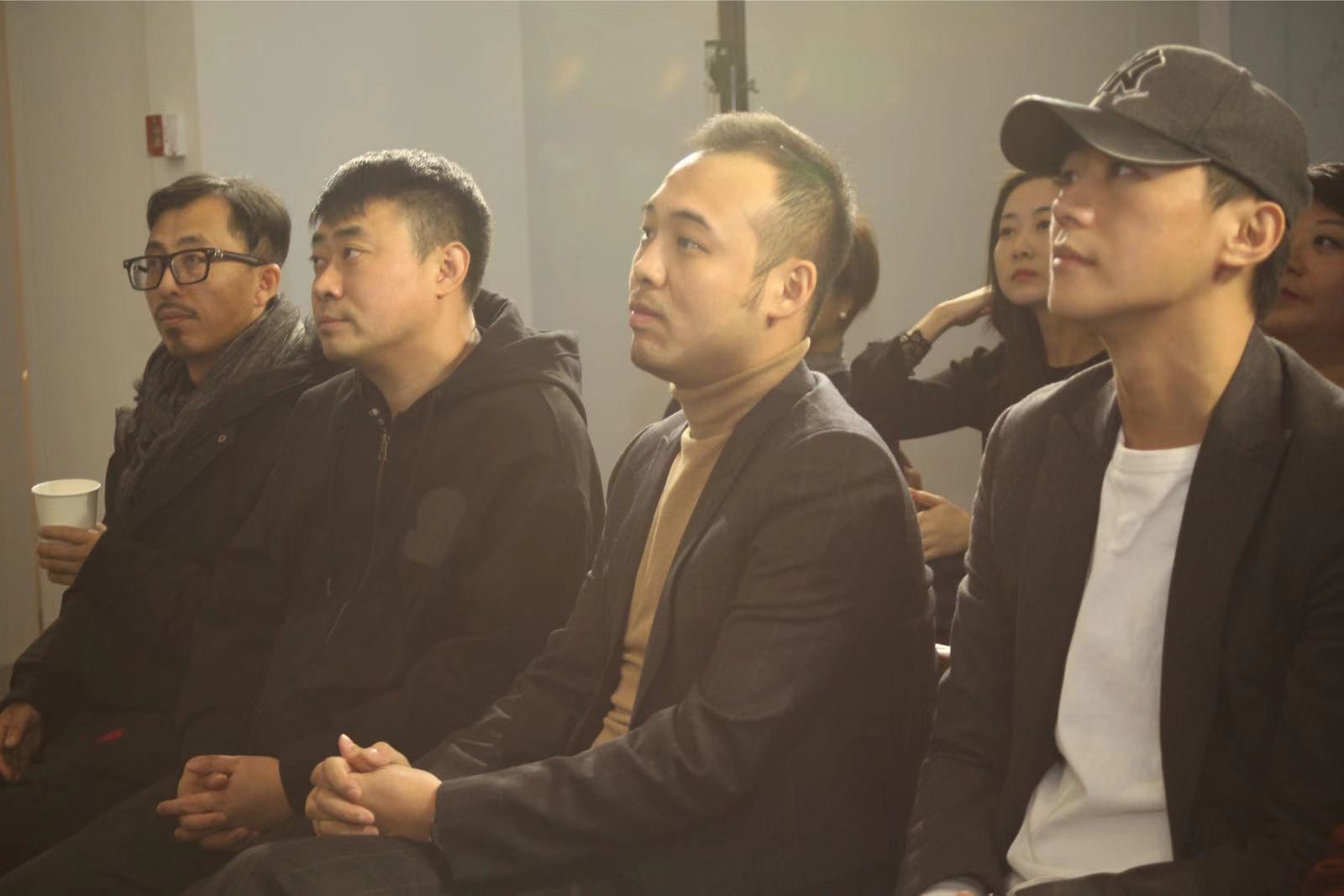2019唐娱影业新年握手会举行